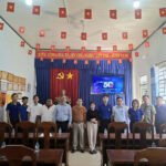 Tổ công nghệ số cộng đồng phường Thới Hòa và đại diện MobiFone tại buổi tập huấn kỹ năng số, an toàn mạng